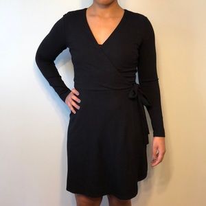 Women’s LOFT black long sleeve trapeze dress